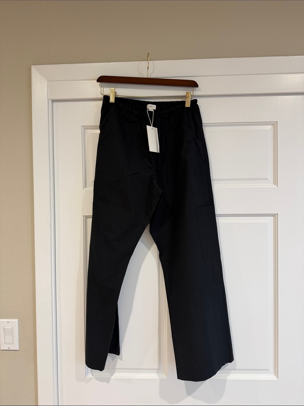NWT: Donni The Pop Drawstring Cargo Pant Small Black - Picture 3 of 4